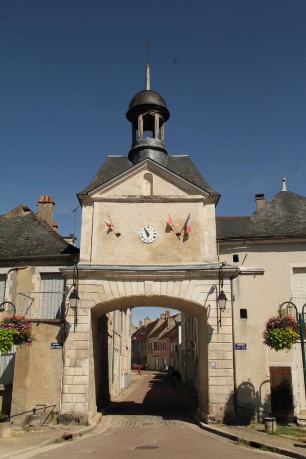 porte-orleans-cravant-1
